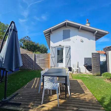 T2 3 Etoiles, Agreable Avec Jardin, A Pied